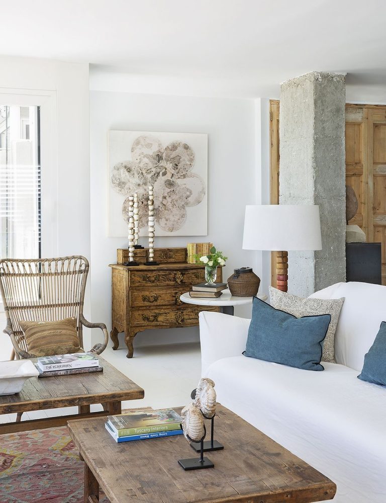 COMODA RECICLADA EN LIVING