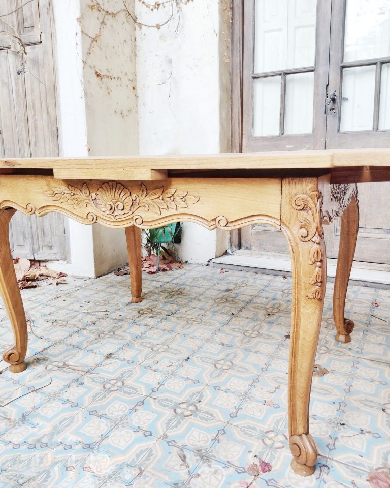 Mesa extensible provenzal reciclada