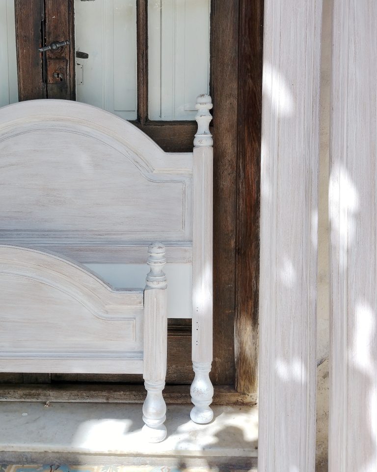 Piecera cabecera y largueros cama patina blanca