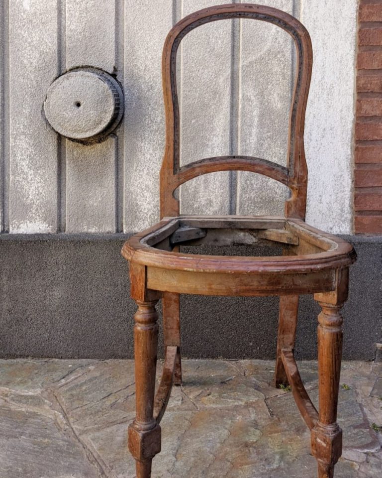 Silla antigua roble a reciclar (1)